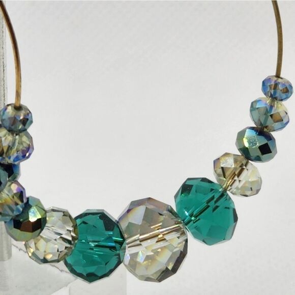 💜Teal & Clear Sparkly Beaded Gold Tone Hoop Earrings - Picture 3 of 9